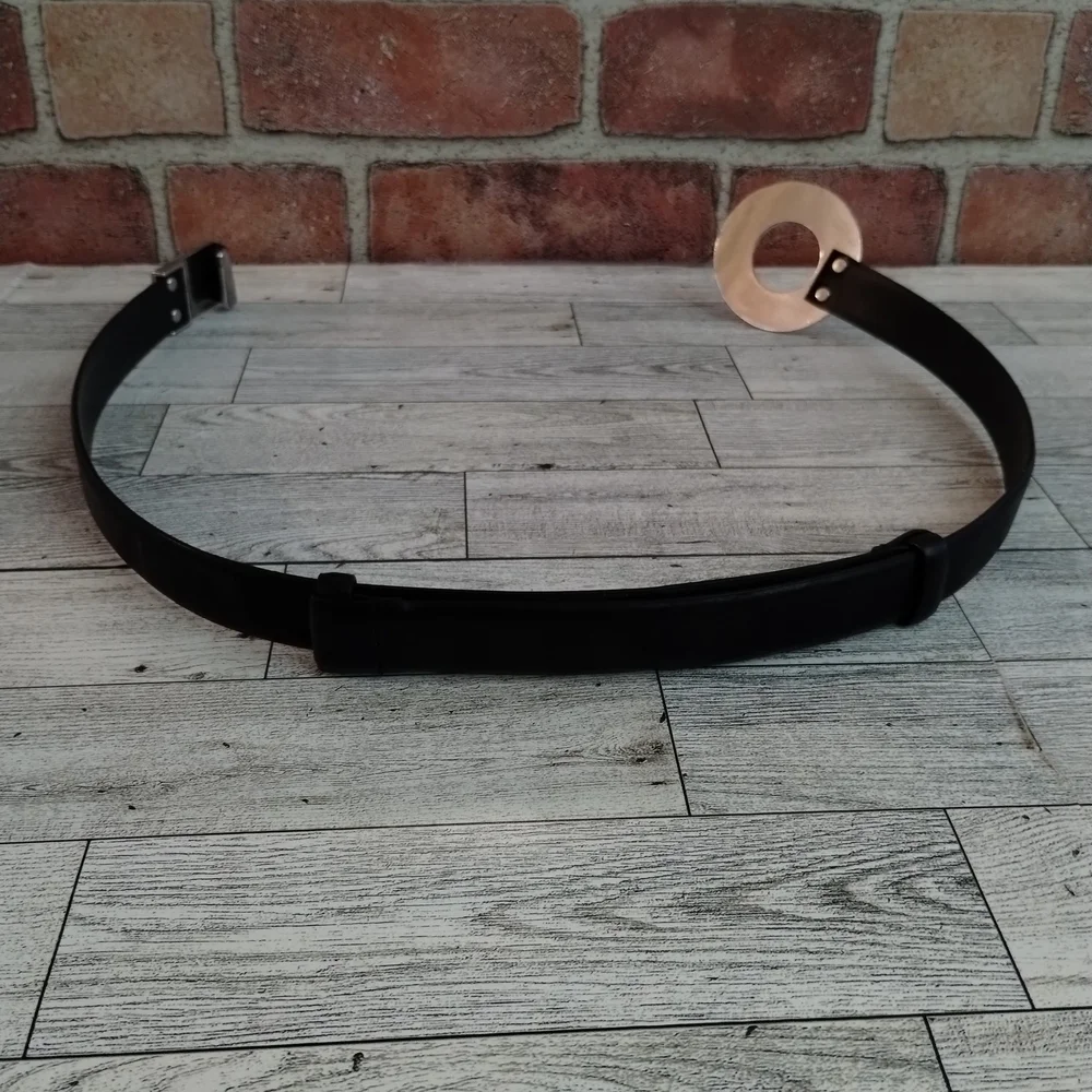 Chico's Adjustable Black Split Leather Belt with Silver Circle Buckle S/M
